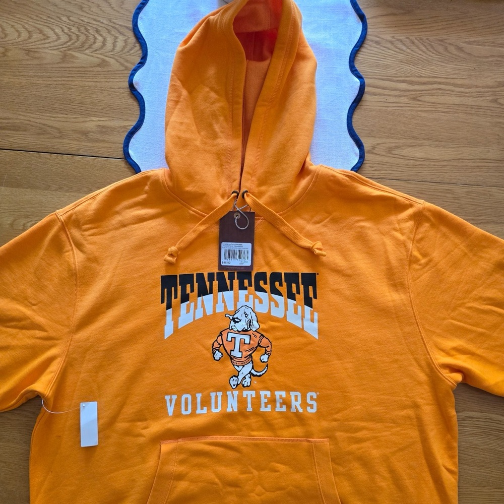 Tennessee Volunteers short sleeved sweatshirt new with tags